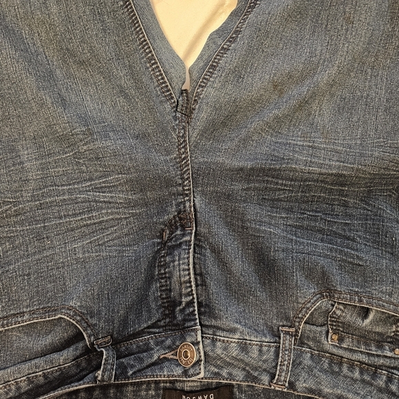 Woman's Blue Jeans - Beau Dawso - Picture 12 of 13